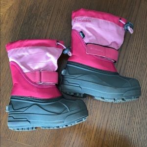 Columbia little girls US 8 boots